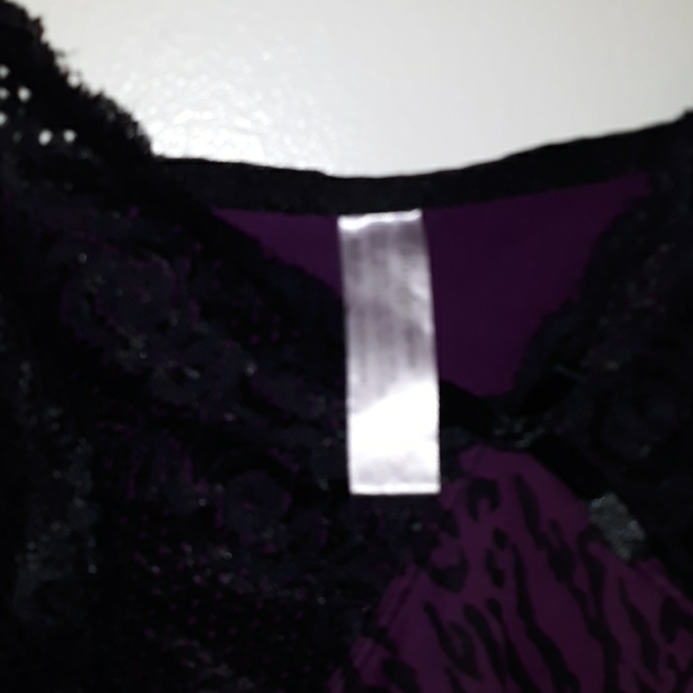 Lingerie - Picture 3 of 3